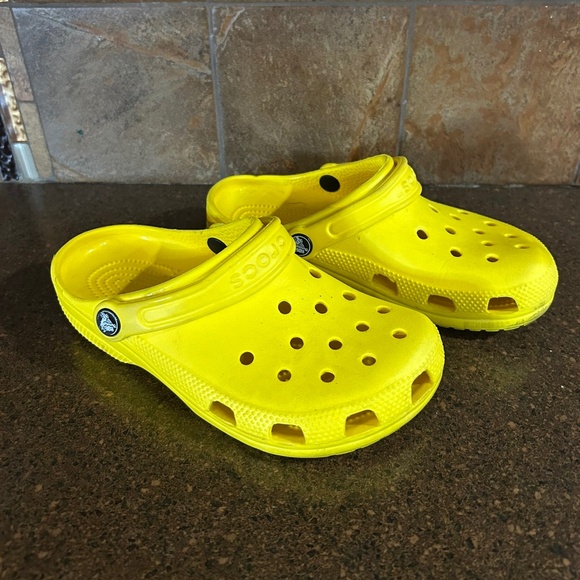 Used Yellow Crocs size Youth 4 or Women's 6 - Picture 1 of 9